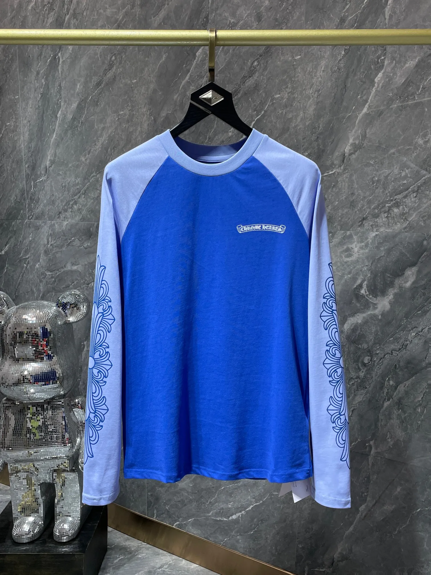 P160 Chrome Hearts 🍁Long T series🍁 High-weight, environmentally friendly and high-quality top-quality fabrics Chrome Sanskrit letters cross flower arm scroll long-sleeved T. Counter synchronization 1:1 replica version Recommended color: blue color matching Code number: S, M, L, XL
